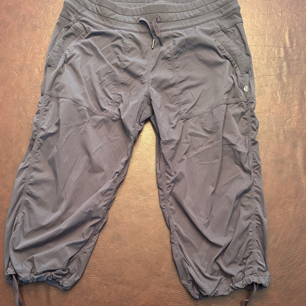 Lululemon Gray Active capri